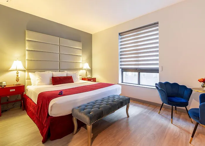 Hotel St. James